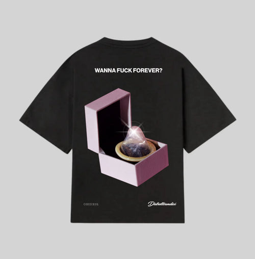 t-shirt grafica oversize bianca wanna fuck forever distrettoundici codice01 retro