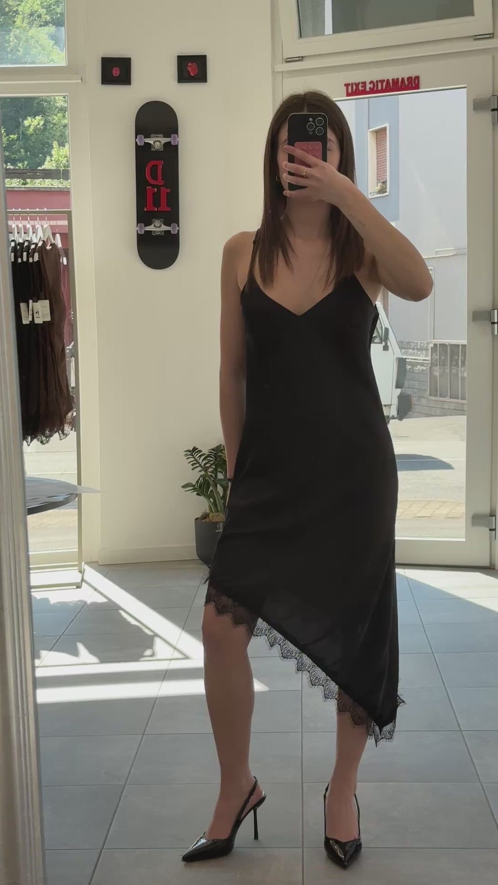 Slip Dress Satin Nero Asimmetrico – Donna